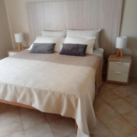 Bed And Breakfast Nikari Foligno Esterno foto