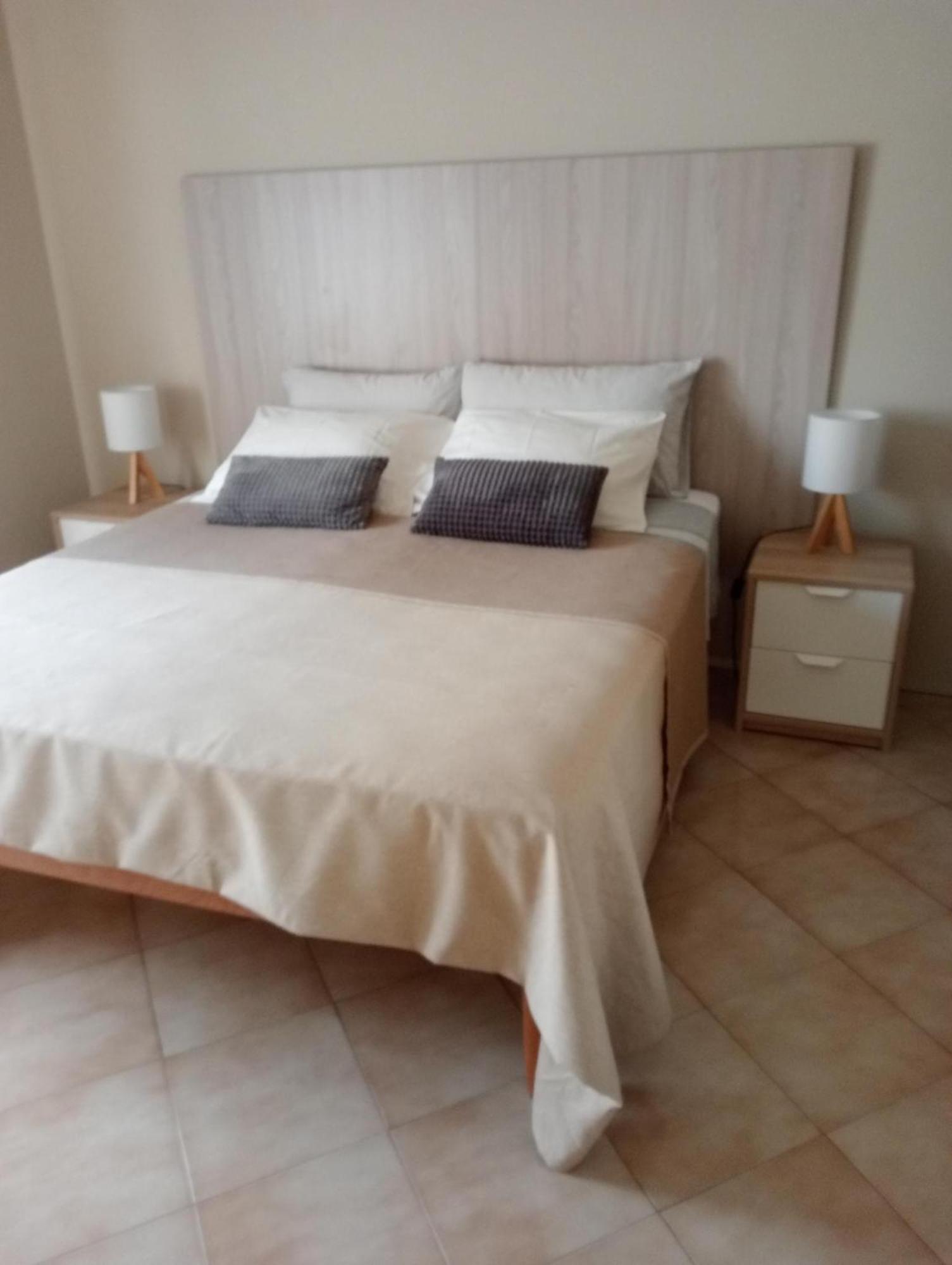 Bed And Breakfast Nikari Foligno Esterno foto
