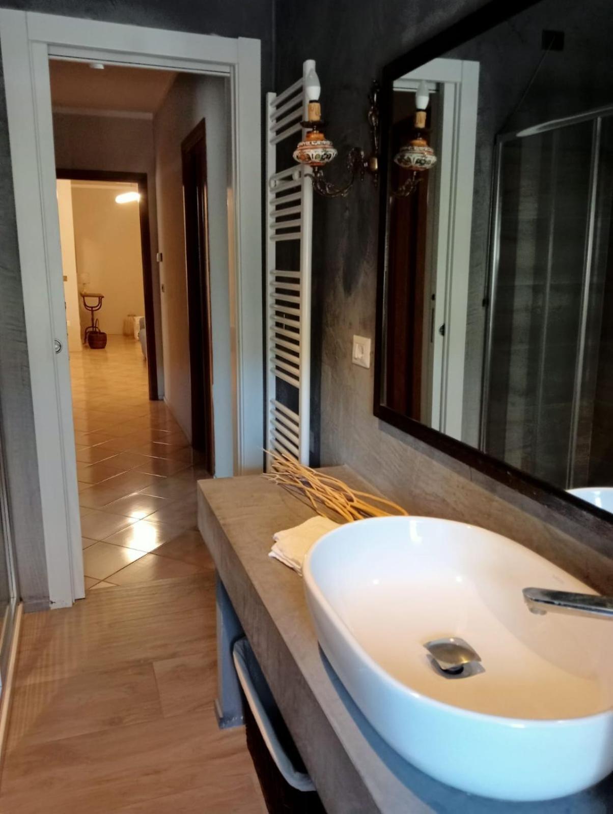 Bed And Breakfast Nikari Foligno Esterno foto