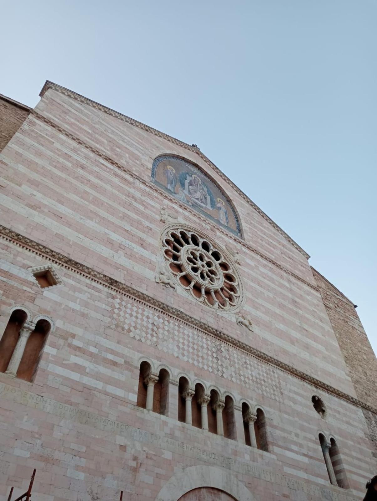 Bed And Breakfast Nikari Foligno Esterno foto