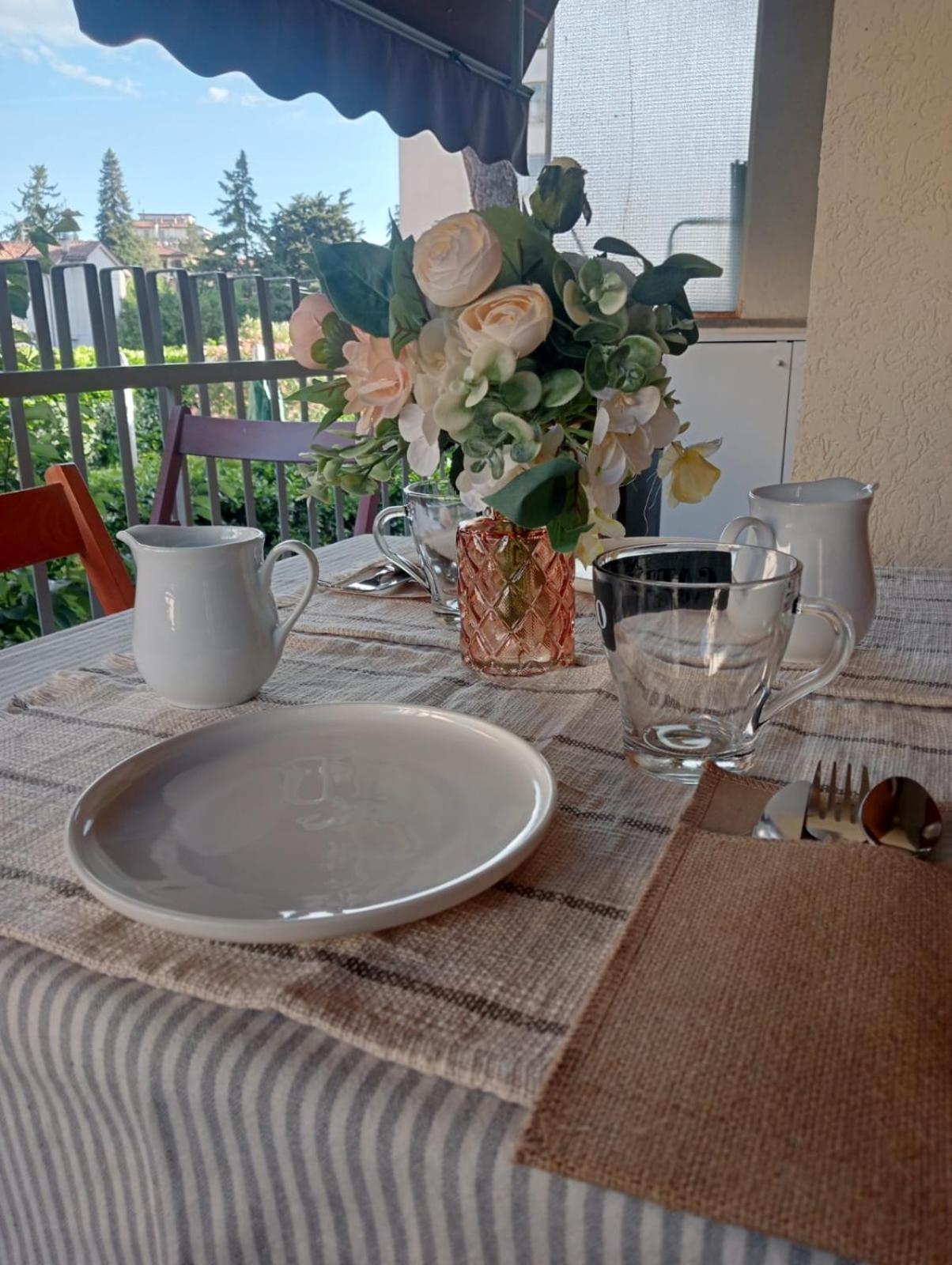 Bed And Breakfast Nikari Foligno Esterno foto